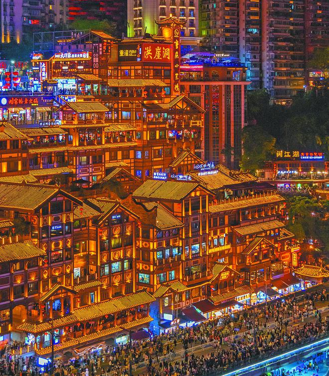 重庆火锅“涮出”3千亿大市场PG电子麻将胡了热辣滚烫！(图7)