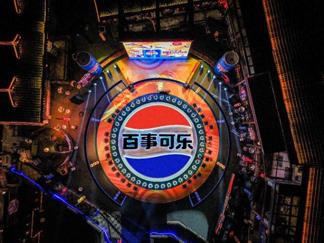 湖碰撞山城“巴适”魅力开启美食文化之旅PG麻将胡了2模拟器百事走进重庆火锅江(图4)
